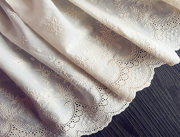 Beige Broderie Anglaise on Natural Swiss Voile - 43 cm Wide.