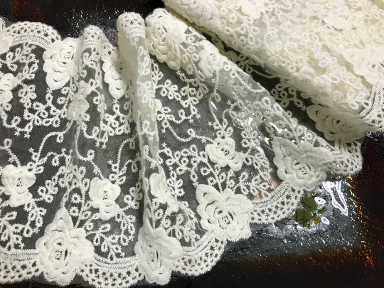 Ivory Double Edge Embroidered Organza Lace -17 cm  Wide.