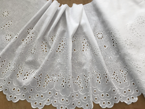Embroidered Linen - Natural White Broderie Anglaise - 50 cm Wide.