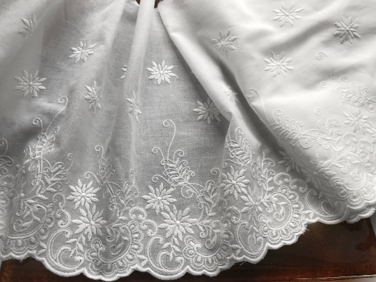 Natural White Broderie Anglaise - 26 cm Wide.